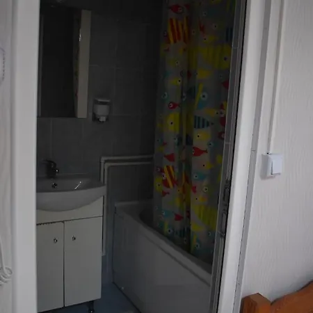 בית הארחה Maricris טוזלה