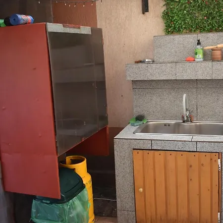 בית הארחה Maricris טוזלה